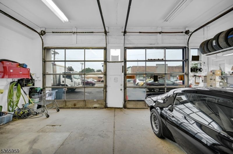 Garage, Interior