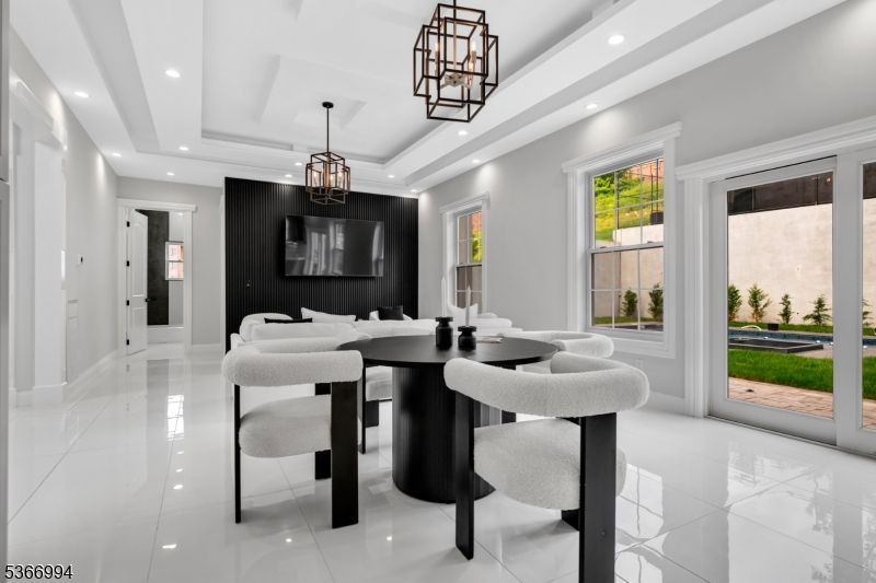 Dining room, Interior, Pendant Lights, Recessed Lighting