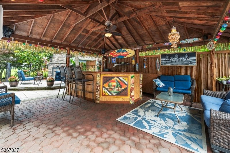 Exterior, Outdoor Kitchen, Pendant Lights