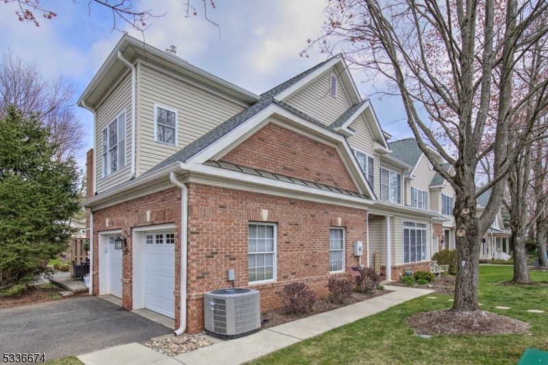 Attached, Exterior, Facade, Brick Facade, American Craftsman