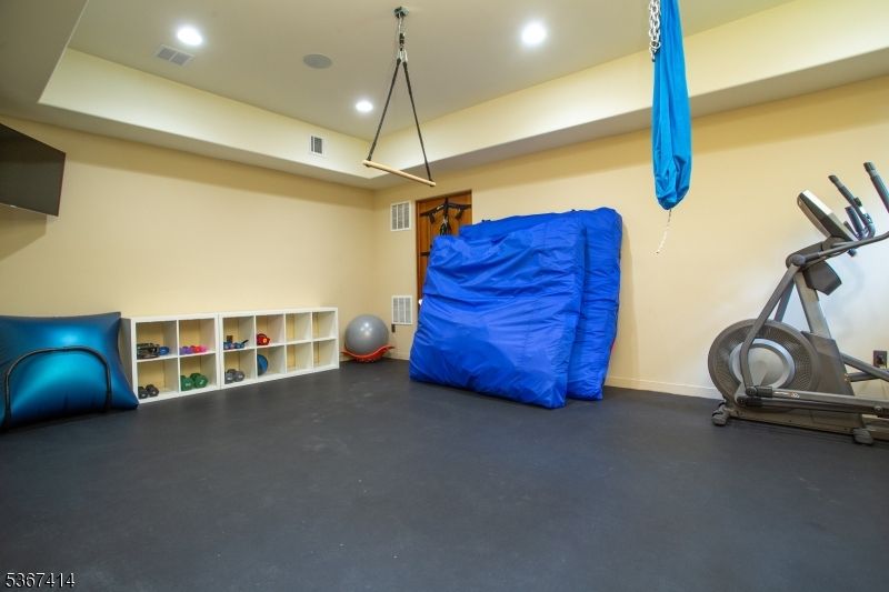 Fitness Equipment, Interior, Recessed Lighting