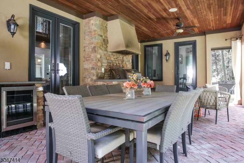Exterior, Fireplace
