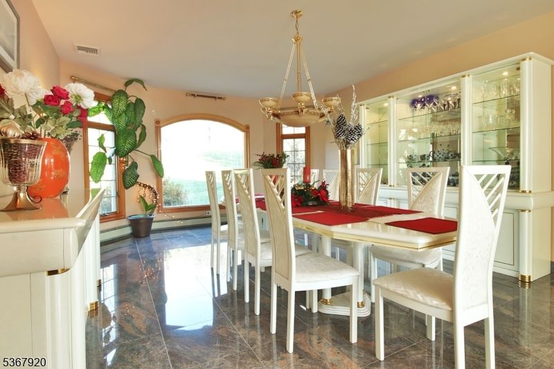 Chandelier, Dining room, Interior