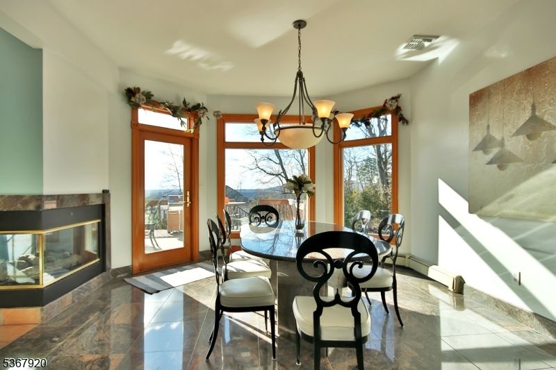 Chandelier, Dining room, Interior, Pendant Lights