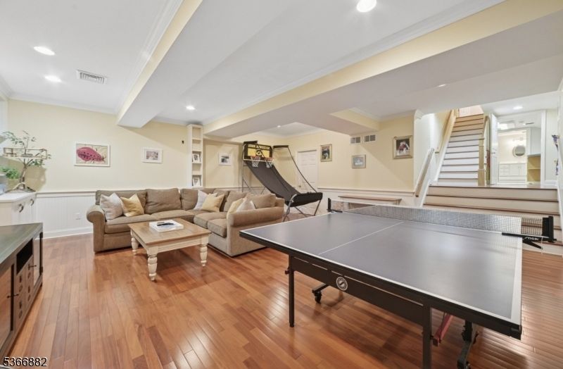 Game Room, Interior, Living room, Recessed Lighting, Wood Texture Flooring