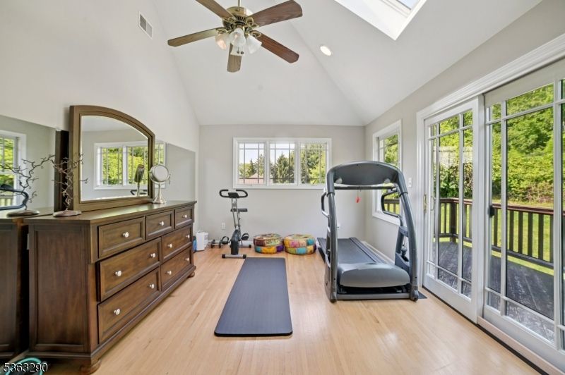 Fitness Equipment, Interior, Recessed Lighting, Wood Texture Flooring