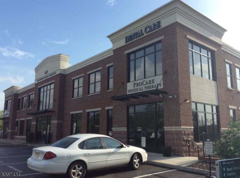 Exterior, Facade, Brick Facade, Rowhouse