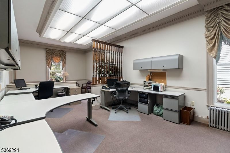 Home Office, Interior