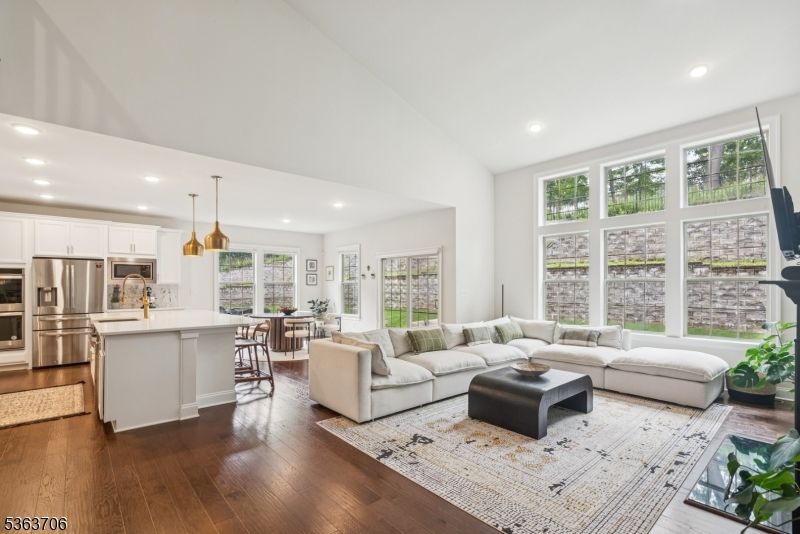 Interior, Kitchen, Living room, Pendant Lights, Recessed Lighting, Stainless Steel Appliances, Wood Texture Flooring