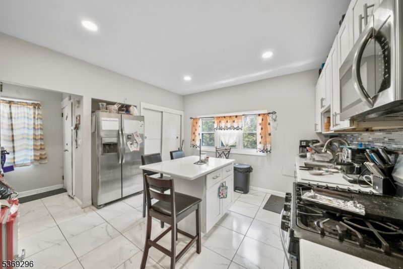 Interior, Kitchen, Marble, Recessed Lighting