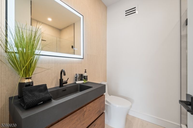 Bathroom, Interior, Recessed Lighting, Wood Texture Flooring