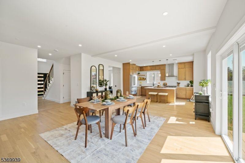 Dining room, Interior, Kitchen, Pendant Lights, Recessed Lighting, Wood Texture Flooring