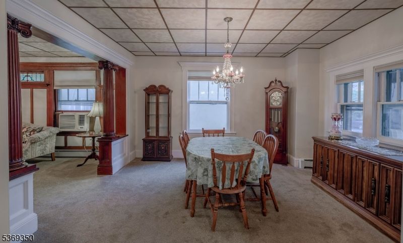 Chandelier, Dining room, Interior