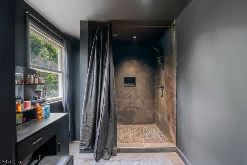 Bathroom, Interior, Marble, Recessed Lighting