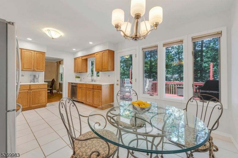 Chandelier, Dining room, Interior, Kitchen, Recessed Lighting