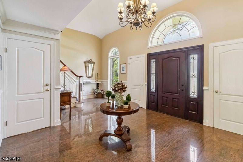 Chandelier, Interior