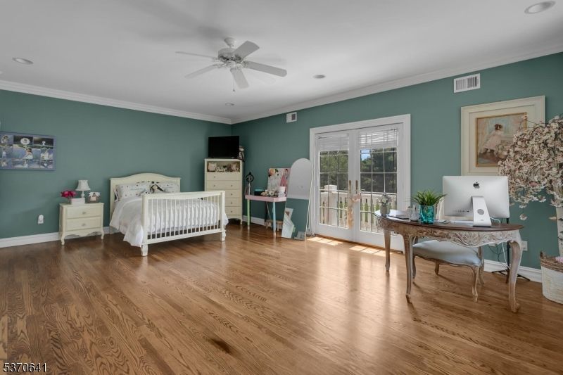 Bedroom, Home Office, Interior, Wood Texture Flooring