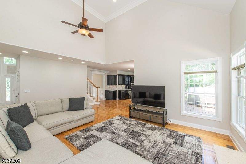 Interior, Kitchen, Living room, Recessed Lighting, Wood Texture Flooring