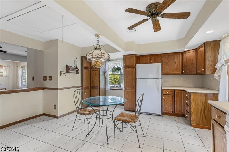 Dining room, Interior, Kitchen, Recessed Lighting