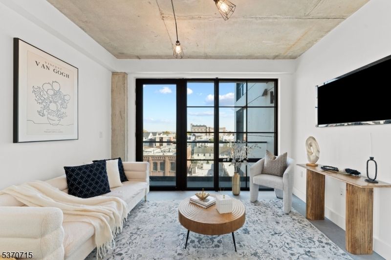 Interior, Living room, Pendant Lights