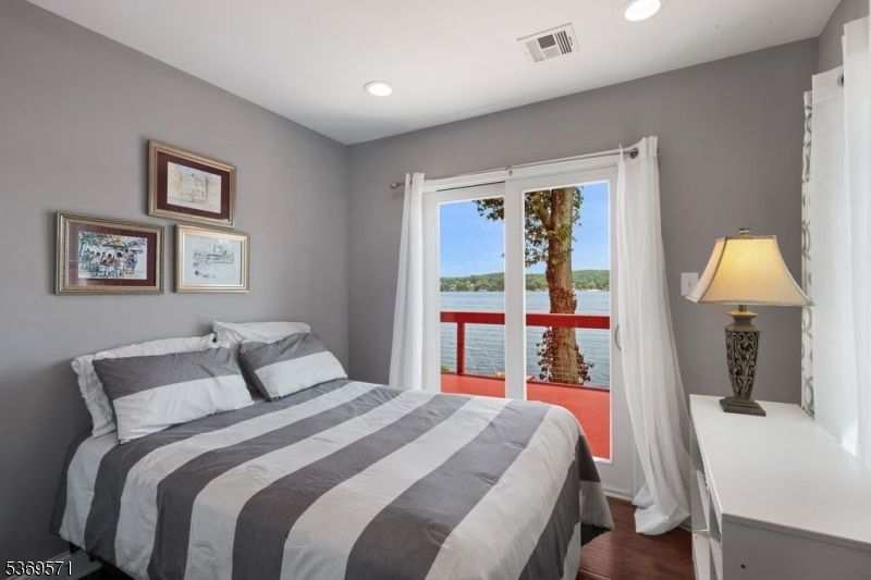 Bedroom, Interior, Recessed Lighting, Water, Wood Texture Flooring
