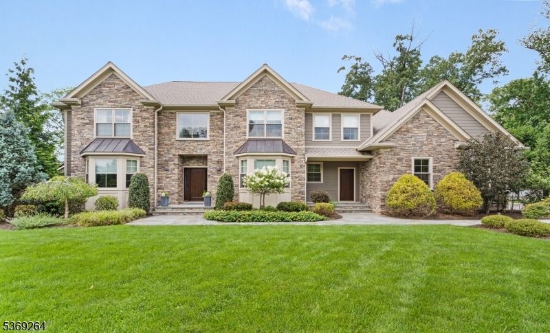 Exterior, Facade, Brick Facade, Brick Traditional