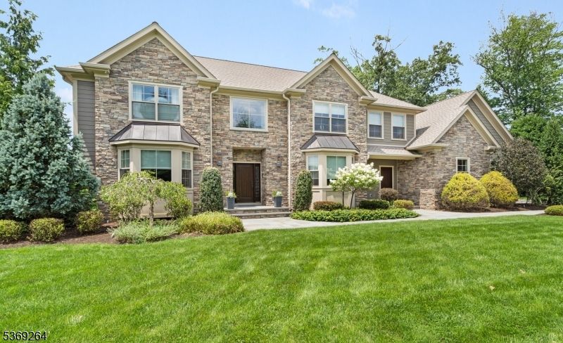 Exterior, Facade, Brick Facade, Brick Traditional