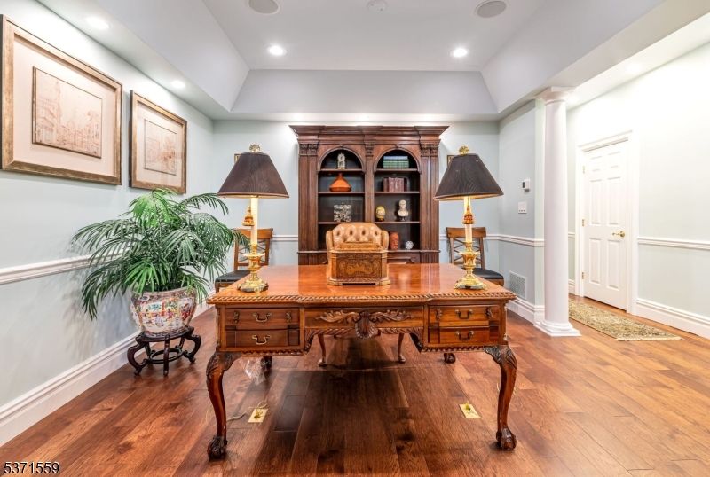 Home Office, Interior, Recessed Lighting, Wood Texture Flooring