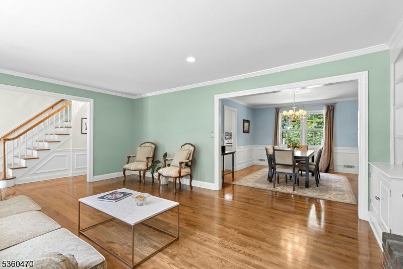 Chandelier, Dining room, Interior, Recessed Lighting, Wood Texture Flooring