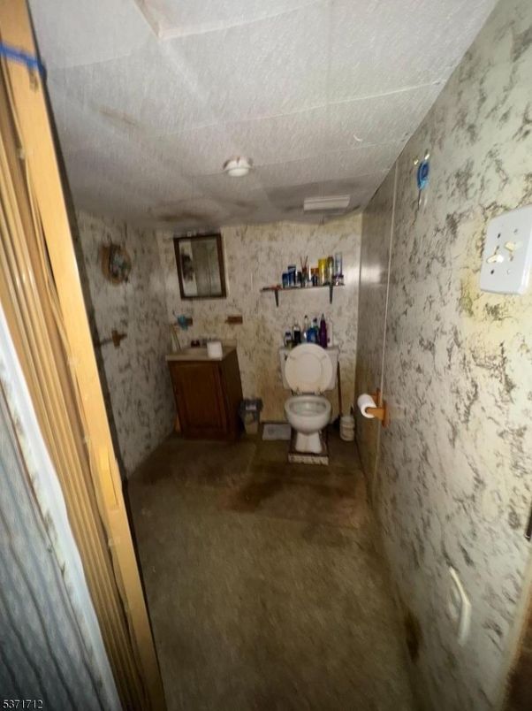 Bathroom, Interior, Stone Walls