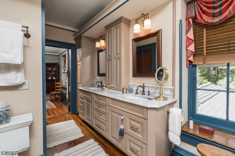 Bathroom, Dual Sink Vanities, Interior, Wood Texture Flooring