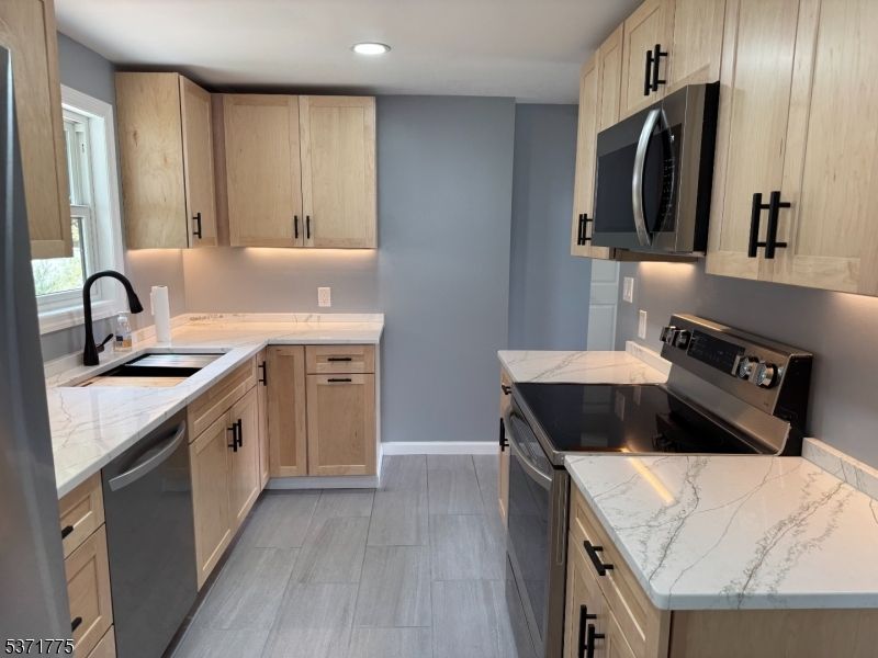 Interior, Kitchen, Recessed Lighting