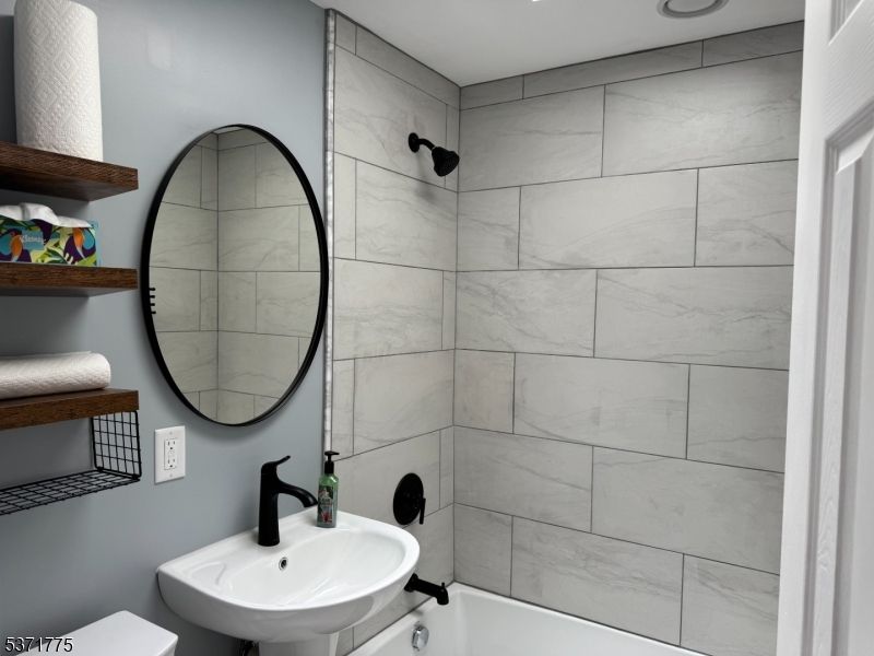 Bathroom, Interior, Marble Walls