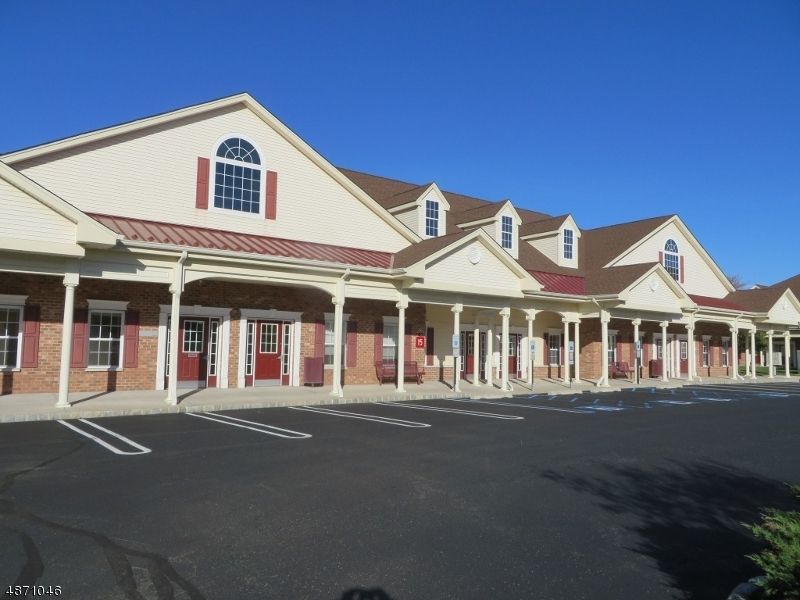 Exterior, Facade, Farmhouse