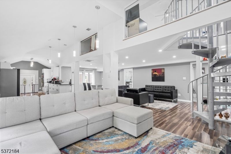 Interior, Kitchen, Living room, Pendant Lights, Recessed Lighting, Wood Texture Flooring