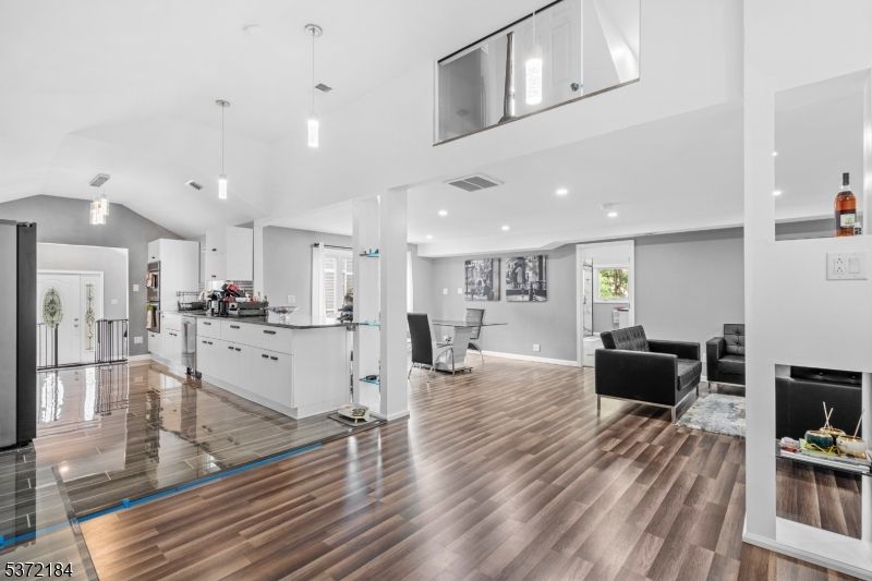 Interior, Kitchen, Living room, Pendant Lights, Recessed Lighting, Wood Texture Flooring