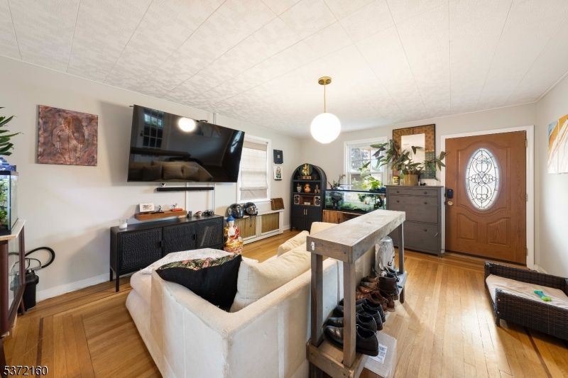 Interior, Living room, Pendant Lights, Wood Texture Flooring