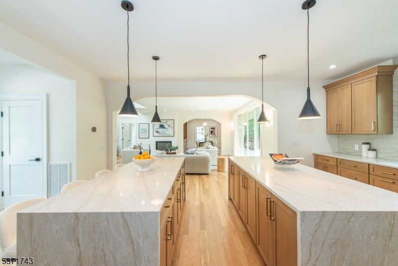 Interior, Kitchen, Living room, Pendant Lights, Recessed Lighting, Wood Texture Flooring