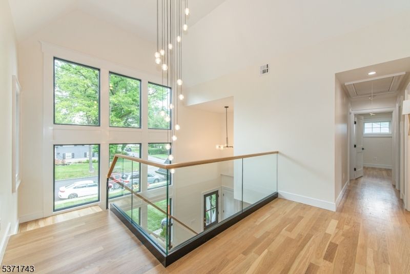 Interior, Pendant Lights, Recessed Lighting, Wood Texture Flooring
