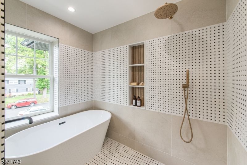 Bathroom, Free Standing Baths, Interior, Recessed Lighting