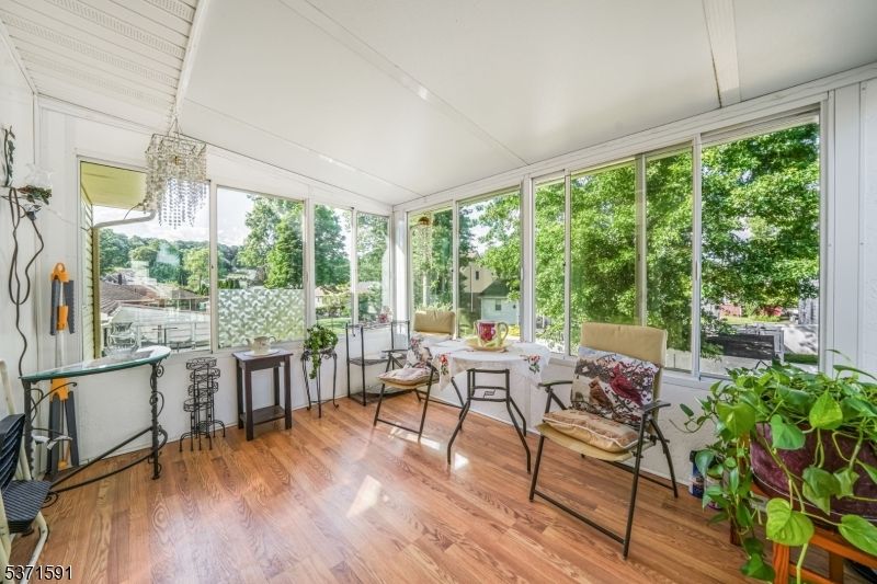 Interior, Sun Room, Wood Texture Flooring