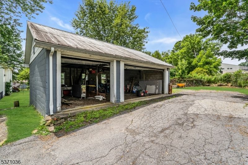 Backyard, Detached Garage, Exterior