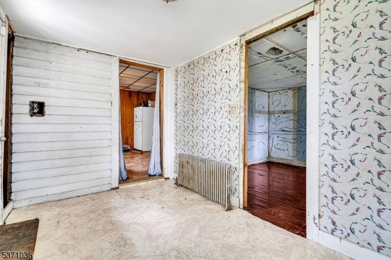 Empty room, Interior, Wood Texture Flooring, Wooden Walls