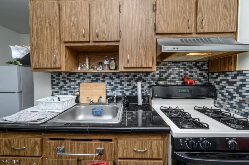 Interior, Kitchen, Tile Countertops