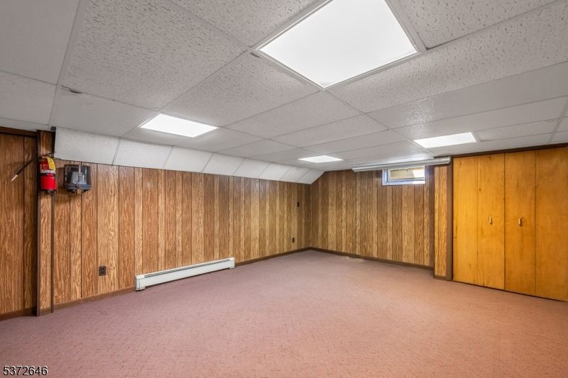 Empty room, Interior, Recessed Lighting, Wooden Walls