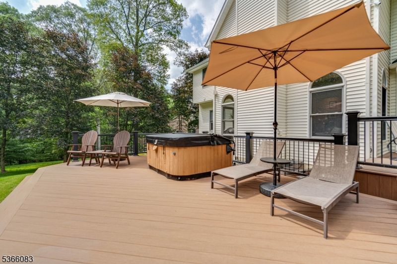 Exterior, Hot Tub