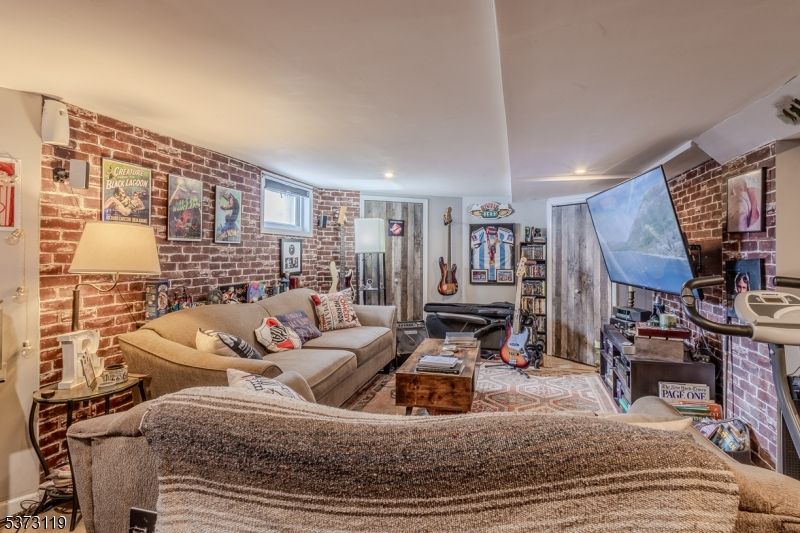 Interior, Living room, Recessed Lighting, Stone Walls