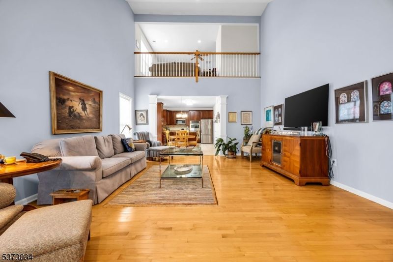 Interior, Kitchen, Living room, Recessed Lighting, Wood Texture Flooring