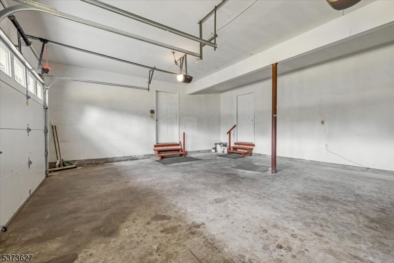 Garage, Interior