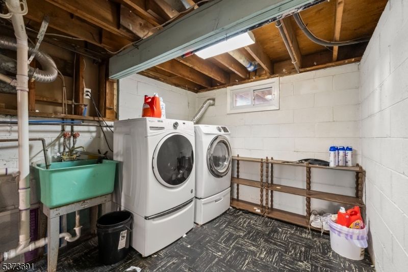 Interior, Washer, Wooden Beams, Wooden Ceilings